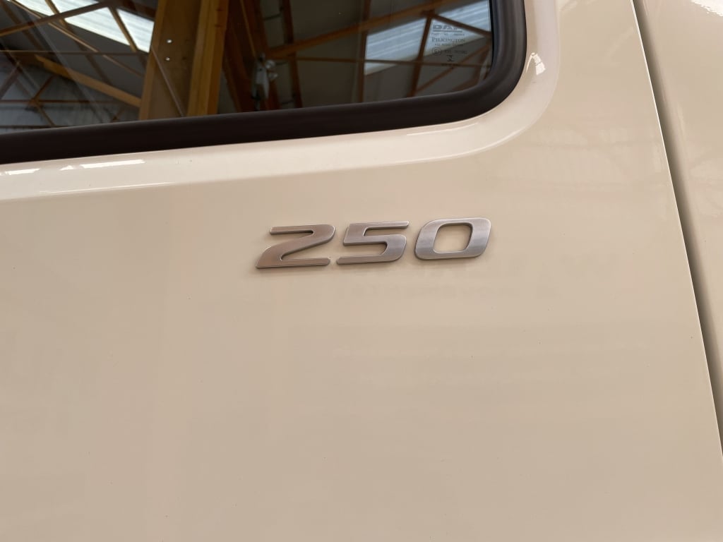 DAF CF250 *EURO 6*, 4X2 DROPSIDE FLATBED – 2016 – YX66 NHA