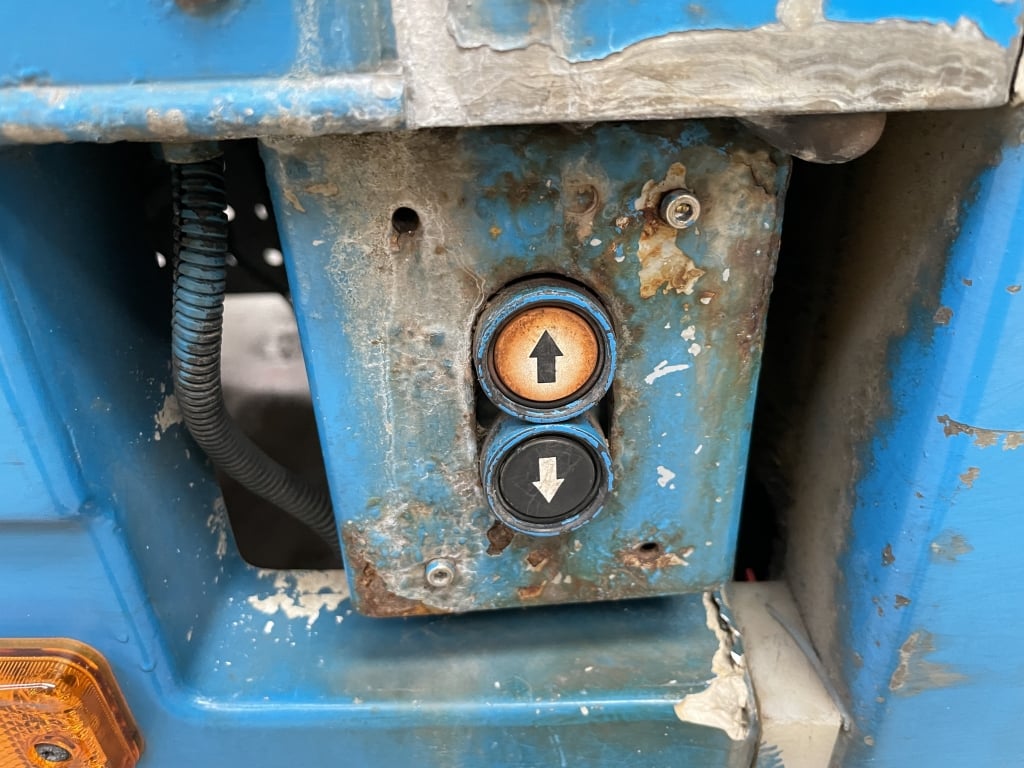 RENAULT D18 WIDE 15 TONNE *EURO 6*, 4X2 STREAMLINE BOX BODY – 2015 – HX15 KVH