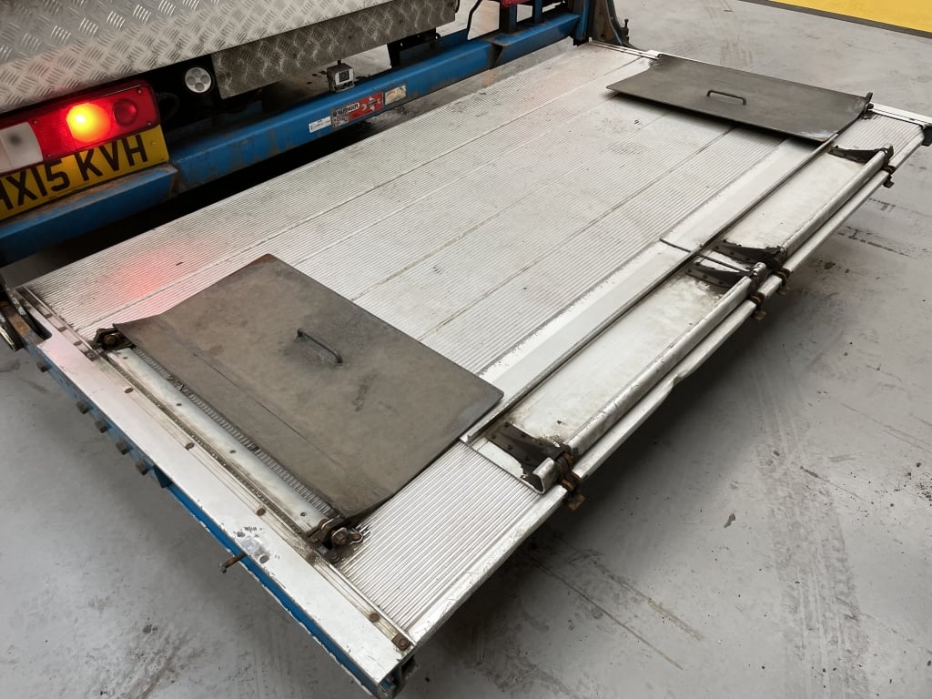 RENAULT D18 WIDE 15 TONNE *EURO 6*, 4X2 STREAMLINE BOX BODY – 2015 – HX15 KVH