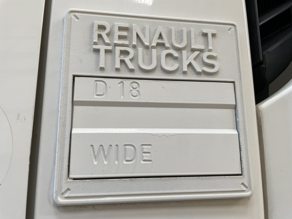 RENAULT D18 WIDE 15 TONNE *EURO 6*, 4X2 STREAMLINE BOX BODY – 2015 – HX15 KVH