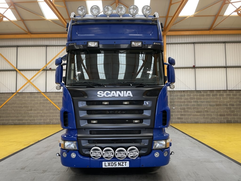 SCANIA V8 R500 TOPLINE LEFT HAND DRIVE 4X2 TRACTOR UNIT - 2005