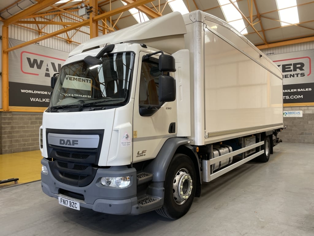 DAF LF290 *EURO 6*, 4X2 18 TONNE FRIDGE/FREEZER – 2017 – FN17 BZC