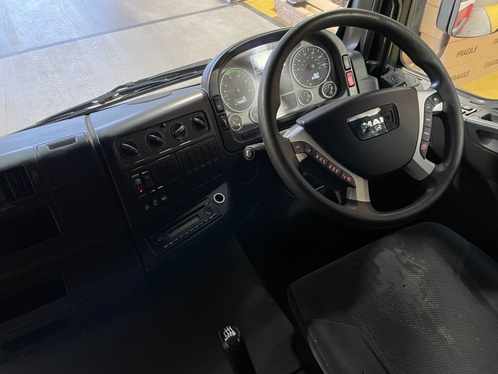 MAN TGL 10.220 EURO 5, CAISSE DE DÉMÉNAGEMENT DE 10 TONNES – 2011 – HF11 DYX