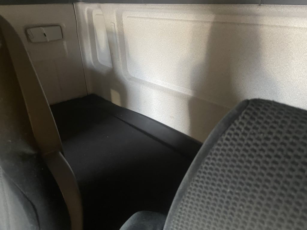MAN TGM 15.250, 15 TONNES, EURO 5, 4X2 CAISSE DE DÉMÉNAGEMENT – 2011 – HF61 FVA