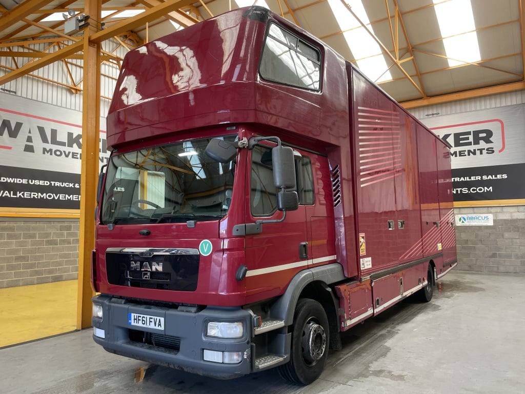 MAN TGM 15.250, 15 TONNES, EURO 5, 4X2 CAISSE DE DÉMÉNAGEMENT – 2011 – HF61 FVA