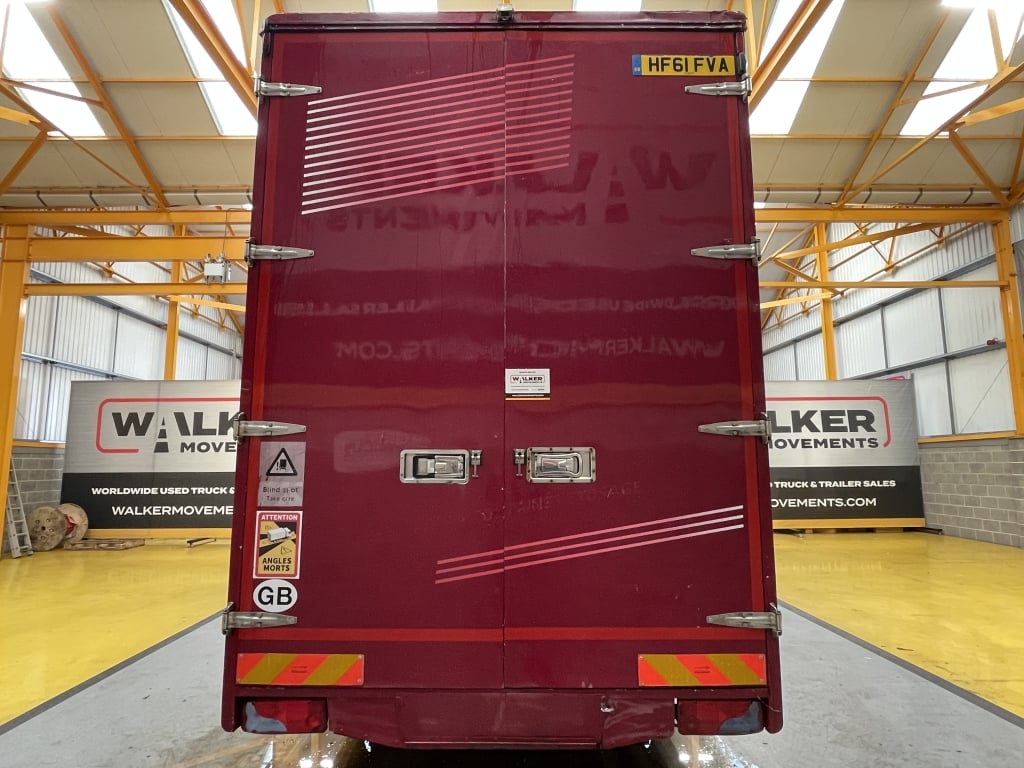 MAN TGM 15.250, 15 TONNES, EURO 5, 4X2 CAISSE DE DÉMÉNAGEMENT – 2011 – HF61 FVA