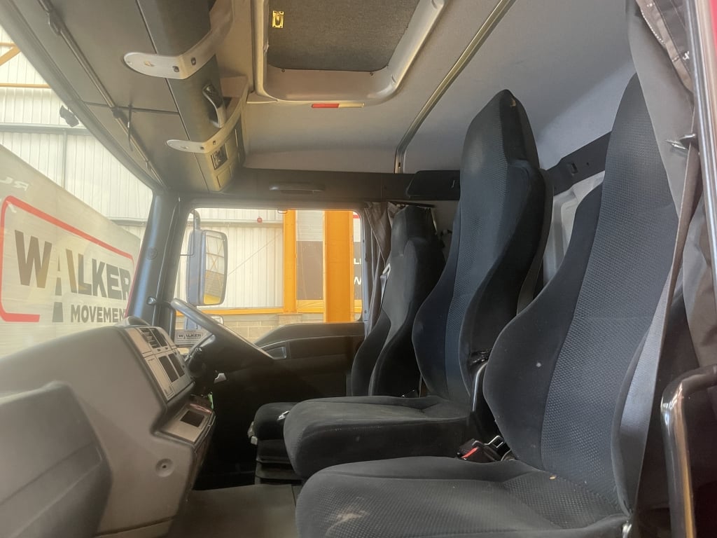 MAN TGM 15.250, 15 TONNES, EURO 5, 4X2 CAISSE DE DÉMÉNAGEMENT – 2011 – HF61 FVA