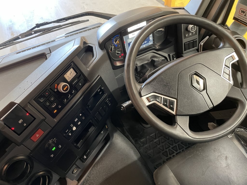 RENAULT T460 DAY CAB *EURO 6* 4X2 TRACTOR UNIT – 2020 – KT69 XPG