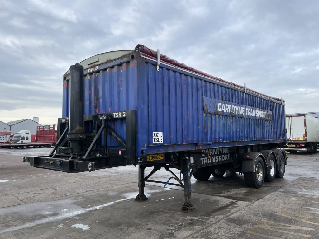 CORUS 30FT TIPPING SKELETAL TRAILER C/W STEEL TIPPING BODY – 2000 – C059637
