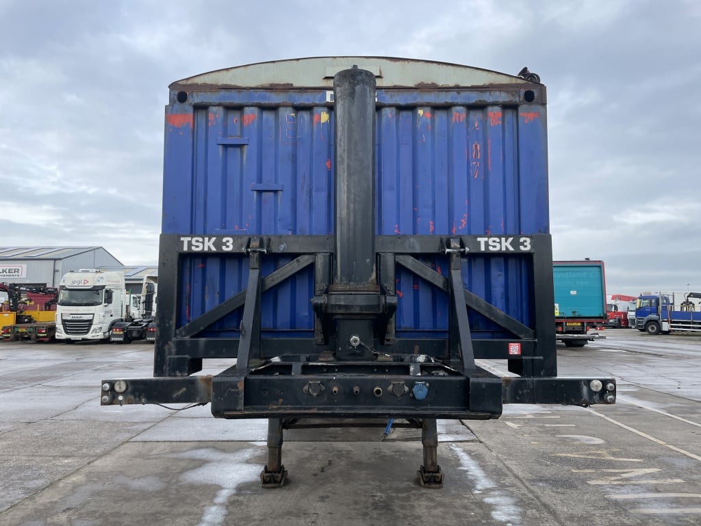 CORUS 30FT TIPPING SKELETAL TRAILER C/W STEEL TIPPING BODY – 2000 – C059637