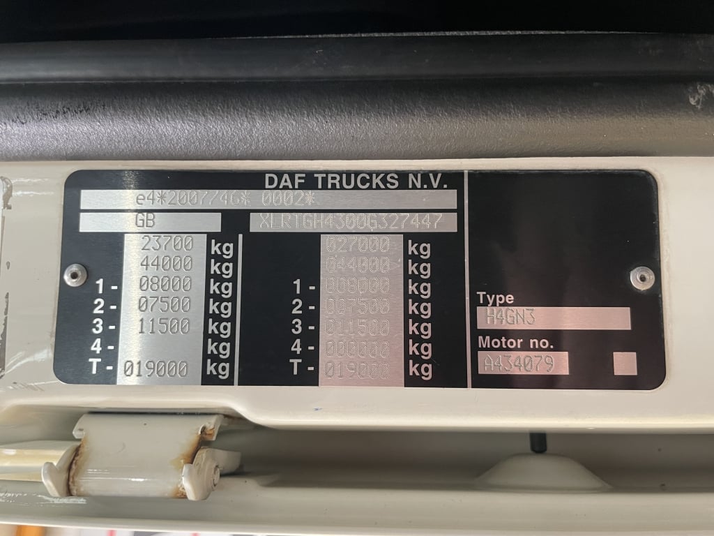 DAF XF106 530 SUPERSPACE *EURO 6* 6X2 TRACTOR UNIT – 2020 – WH70 FDJ
