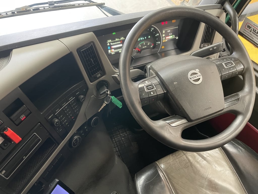 VOLVO FM 410 *EURO 6* 8X4 ALUMINIUM INSULATED TIPPER – 2016 – AY66 TLZ
