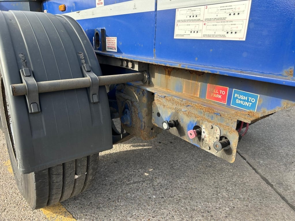 DENNISON LOCK AND GO SLIDING SKELETAL TRAILER – 2013 – C354476