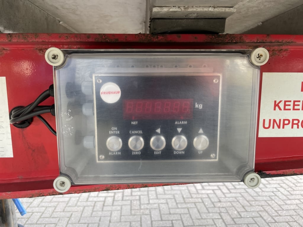 CRANE FRUEHAUF 67 CU-YD ALUMINIUM PLANK SIDED BULK TIPPING TRAILER – 2014 – C381815