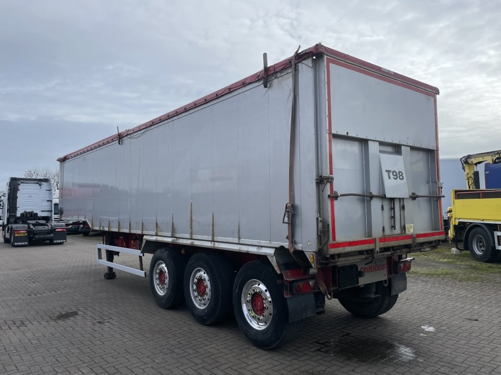 CRANE FRUEHAUF 67 CU-YD ALUMINIUM PLANK SIDED BULK TIPPING TRAILER – 2014 – C381815