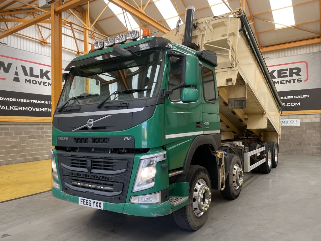 VOLVO FM 410 *EURO 6* 8x4 BENNE BASCULANTE ISOLÉE EN ALUMINIUM – 2016 – FE66 YXX