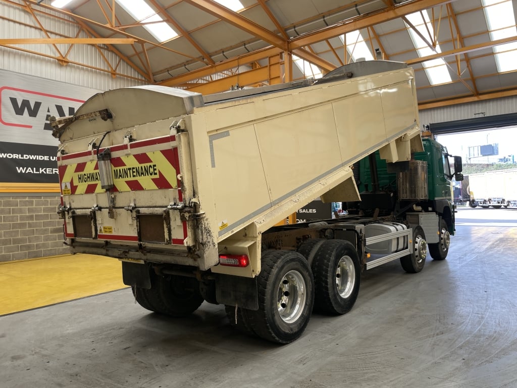 VOLVO FM 410 *EURO 6* 8x4 BENNE BASCULANTE ISOLÉE EN ALUMINIUM – 2016 – FE66 YXX