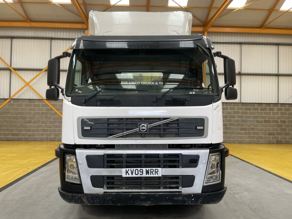 VOLVO FM 440 GLOBETROTTER EURO 5, 6X4 TRACTOR UNIT – 2009 – KV09 WRR