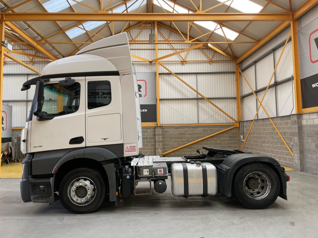MERCEDES ACTROS 1846 STREAMSPACE *EURO 6* Tracteur routier 4x2 – 2017 – PN67 GFX