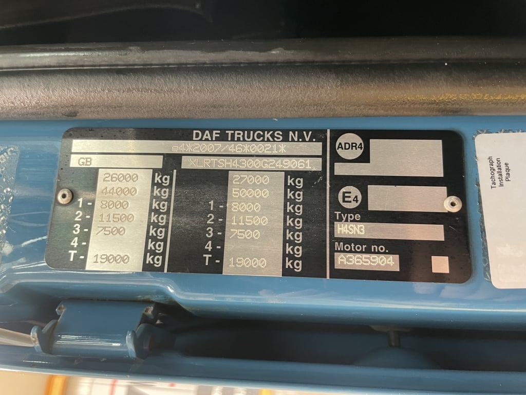Tracteur routier DAF XF106 530 *EURO 6* à cabine Space 6x2 avec essieu traîné – 2019 – SW68 LVR