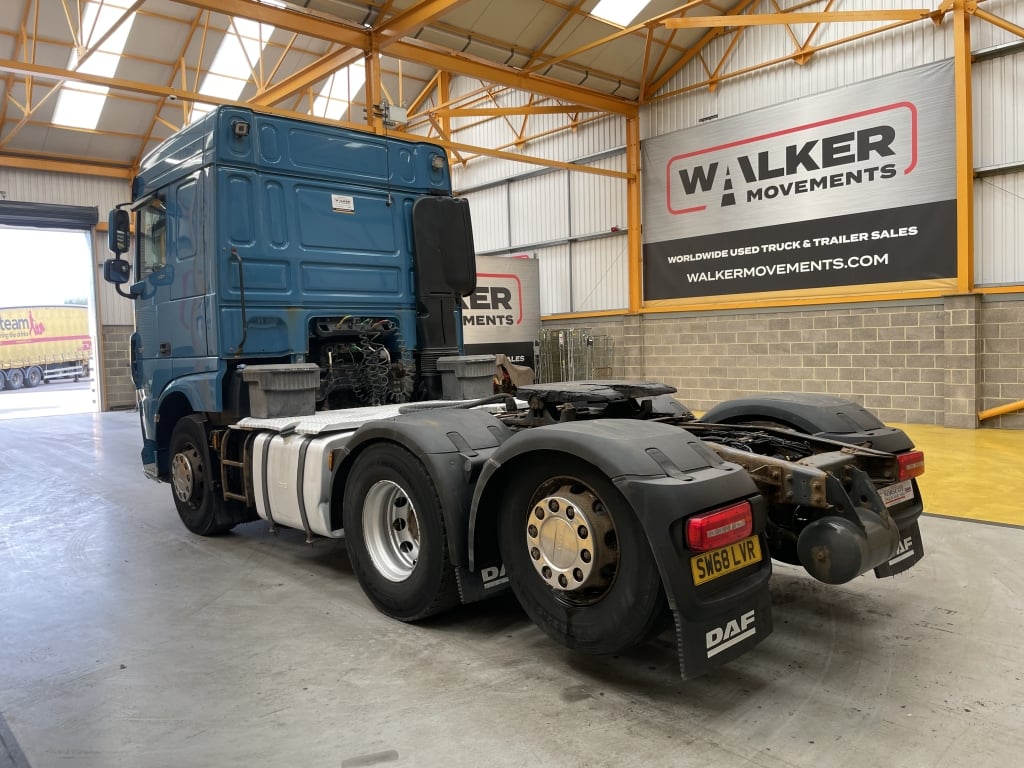 Tracteur routier DAF XF106 530 *EURO 6* à cabine Space 6x2 avec essieu traîné – 2019 – SW68 LVR