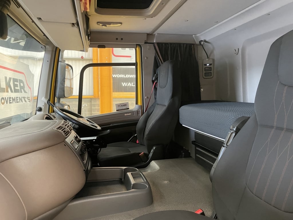 DAF CF410 *EURO 6*, 6x2, remorque à timon, plateau à ridelles, équipée de citernes à mélasse – 2019 – T23 DBG
