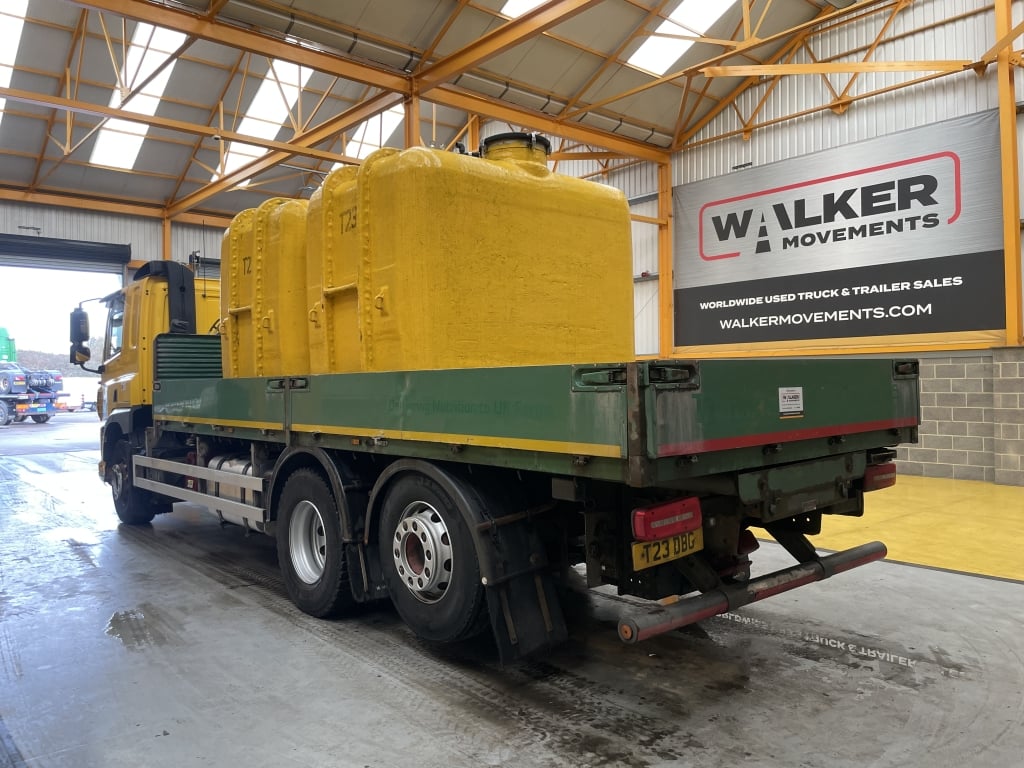 DAF CF410 *EURO 6*, 6x2, remorque à timon, plateau à ridelles, équipée de citernes à mélasse – 2019 – T23 DBG