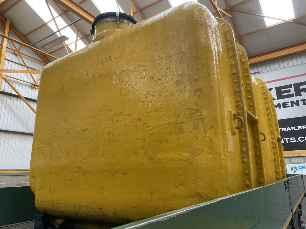 DAF CF410 *EURO 6*, 6x2, remorque à timon, plateau à ridelles, équipée de citernes à mélasse – 2019 – T23 DBG
