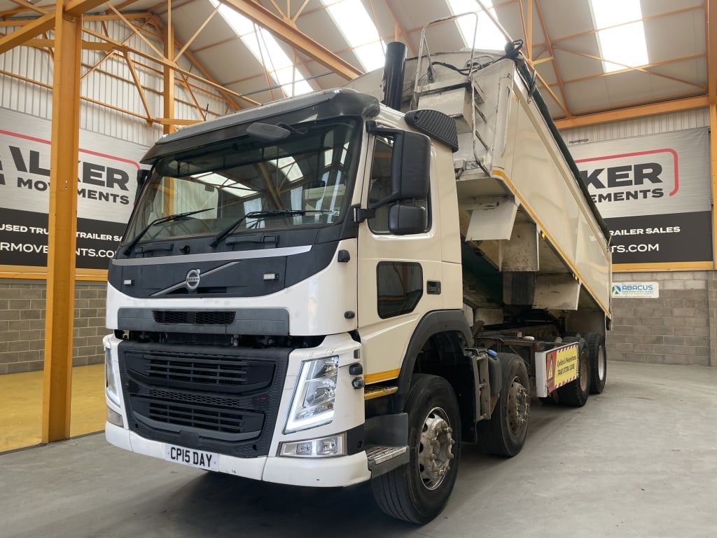 VOLVO FM 370 *EURO 6* 8X4 ALUMINIUM INSULATED TIPPER – 2015 – CP15 DAY