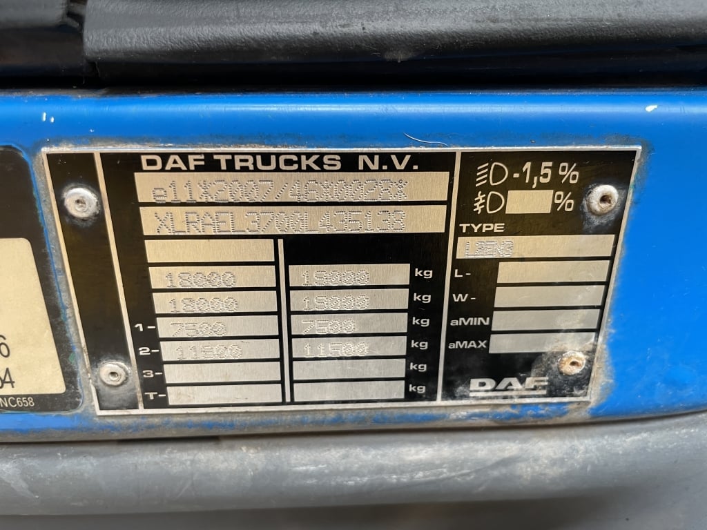 DAF LF220 *EURO 6*, 4x2, benne basculante de 18 tonnes – 2014 – RV14 DUA