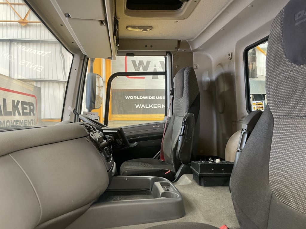 DAF CF400 *EURO 6* 8X4 HOOKLOADER – 2015 – YH15 GBO