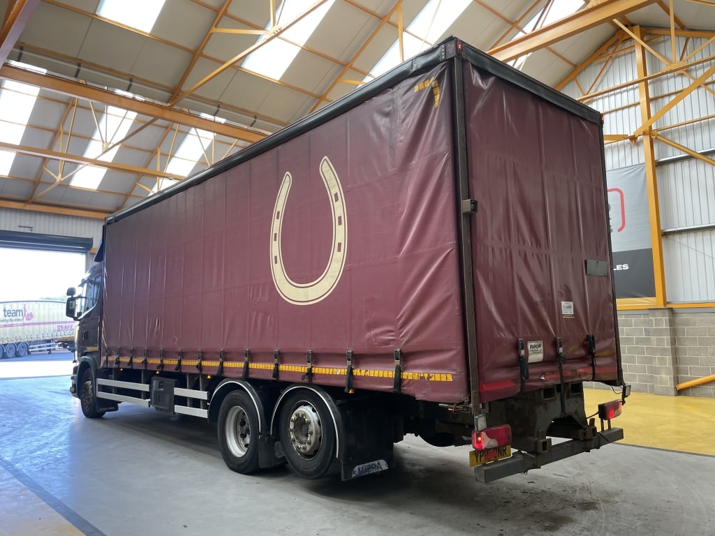 SCANIA G320 HIGHLINE *EURO 6* 26 TONNE 6X2 CURTAINSIDER – 2015 – YP15 ONR