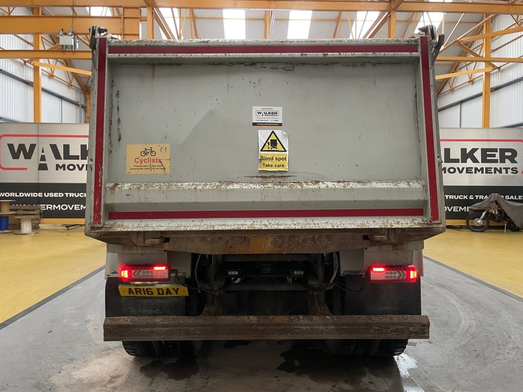 VOLVO FM 370 *EURO 6*, 8X4 STEEL TIPPER – 2016 – AR16 DAY