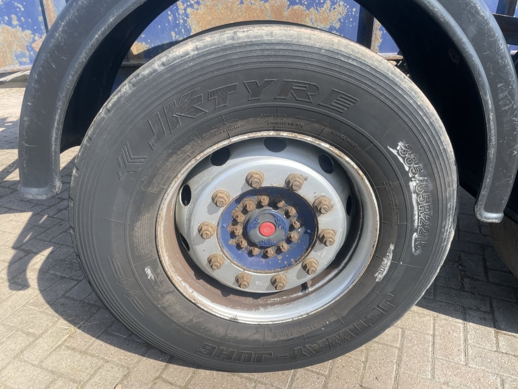 M&G 40FT FIXED SKELETAL TRAILER – 2001 – C069286