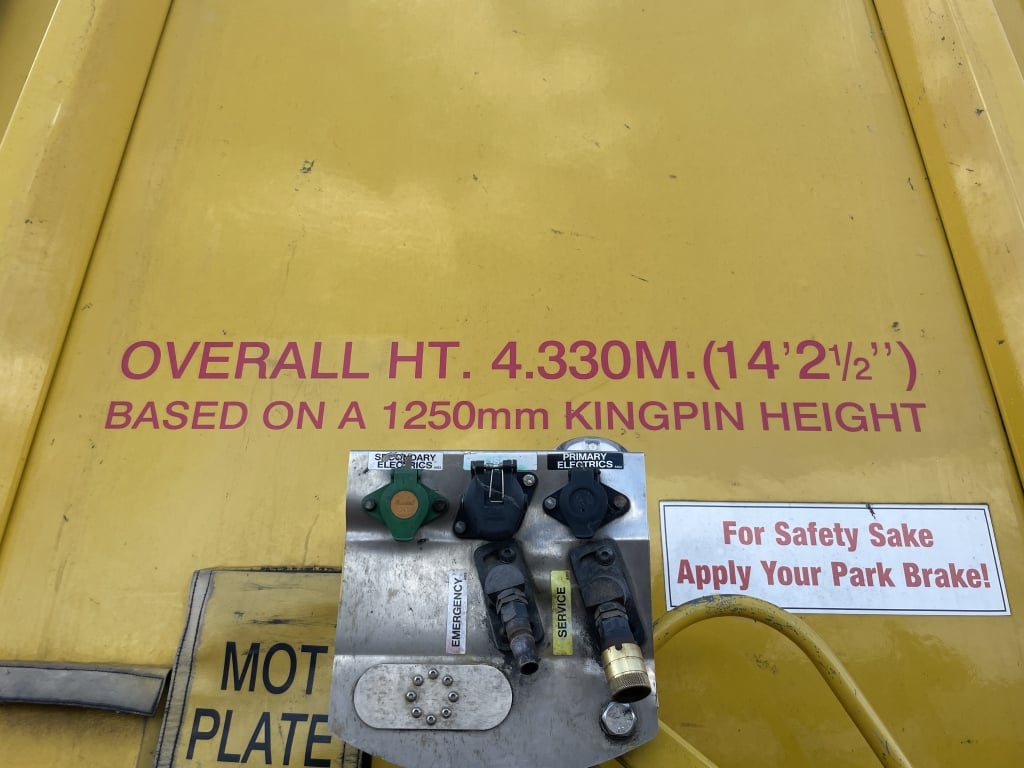 DON BUR 45FT STREAMLINE CURTAINSIDER TRAILER – 2014 – C367646