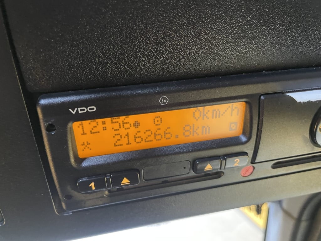 MERCEDES ACTROS 2551 GIGASPACE *EURO 6* 6X2 TRACTOR UNIT – 2014 – GN64 SVT