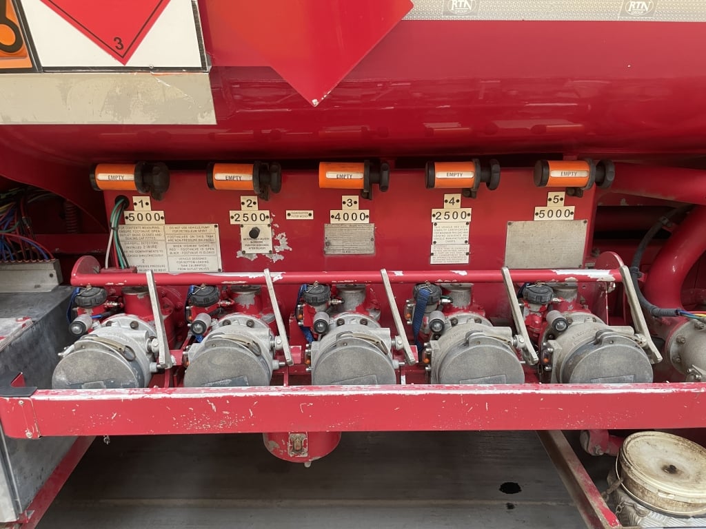 DAF CF330 *EURO 6* 6x2 – Citerne à carburant en aluminium de 19 000 litres – 2018 – WU18 ARF
