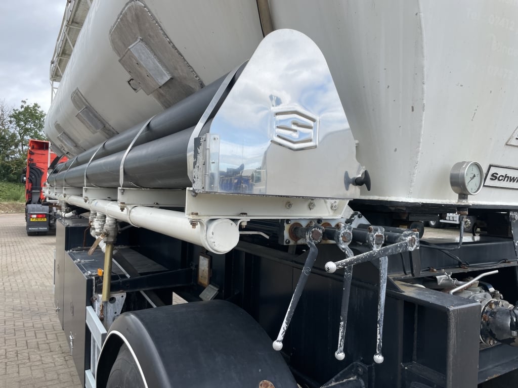 SPITZER LITRE SINGLE AXLE CEMENT TANKER/BLOWER TRAILER – 2006 – C441576