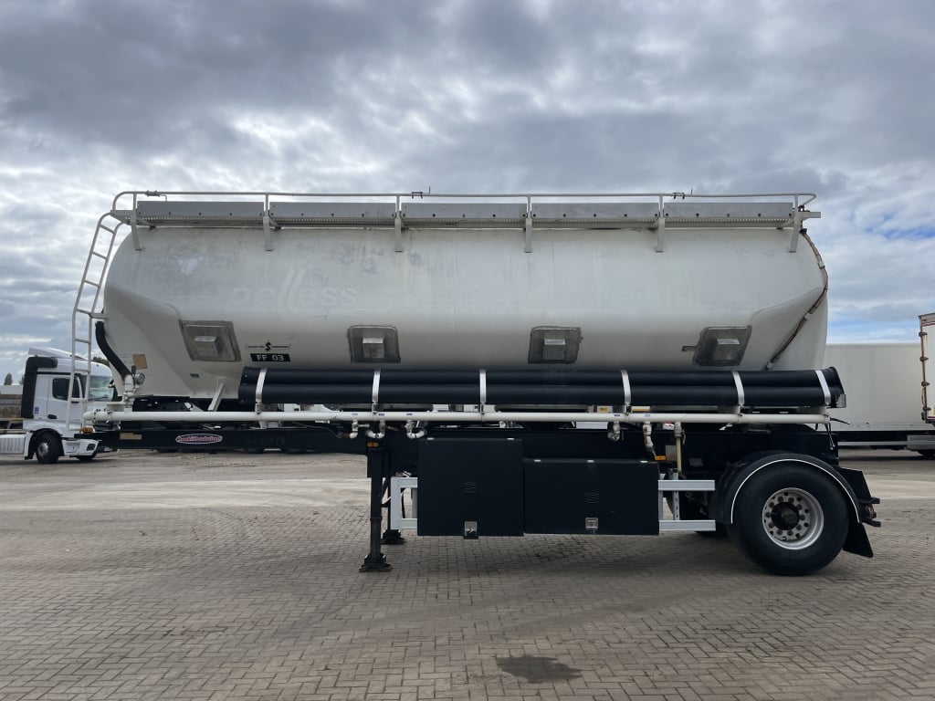 SPITZER LITRE SINGLE AXLE CEMENT TANKER/BLOWER TRAILER – 2006 – C441576