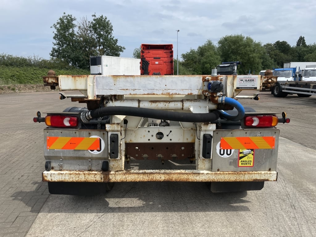 ROBUSTE KAISER TANDEM AXLE 20FT TIPPING SKELETAL TRAILER – 2004 – C631823