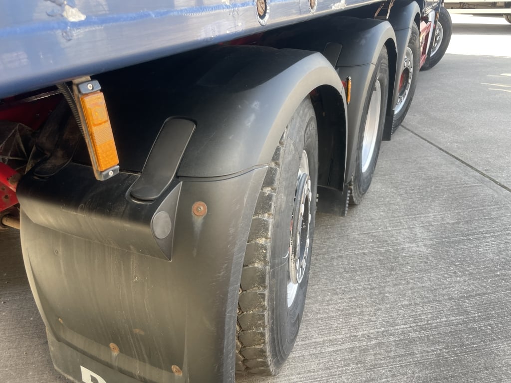 DAF CF450 8X2 TRIDEM BENNE BASCULANTE/SOUFFLEUSE EN ALUMINIUM POUR MARCHANDISES EN VRAC – 2018 – DN68 URW