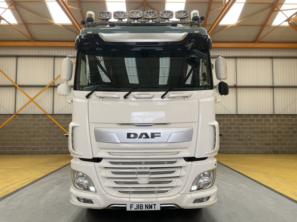DAF XF480 *EURO 6* CABINE SPACE, TRACTEUR ROULANT 6X2 À ESSIEU SUIVANT – 2018 – FJ18, NEUF SOUS EMBALLAGE D'ORIGINE