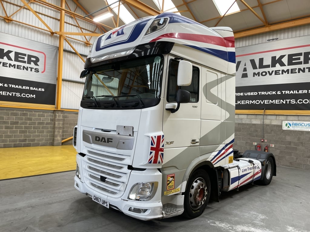 DAF XF106 530 LEFT HAND DRIVE *EURO 6* SUPER SPACE CAB LOW RIDE 4X2 TRACTOR UNIT – 2017 – GN67 UPS