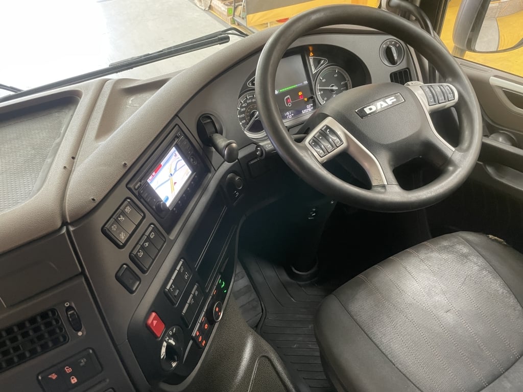 DAF XF106 530 *EURO 6* SUPER SPACE, 6X2 TAG AXLE TRACTOR UNIT – 2019 – NX19 OFU