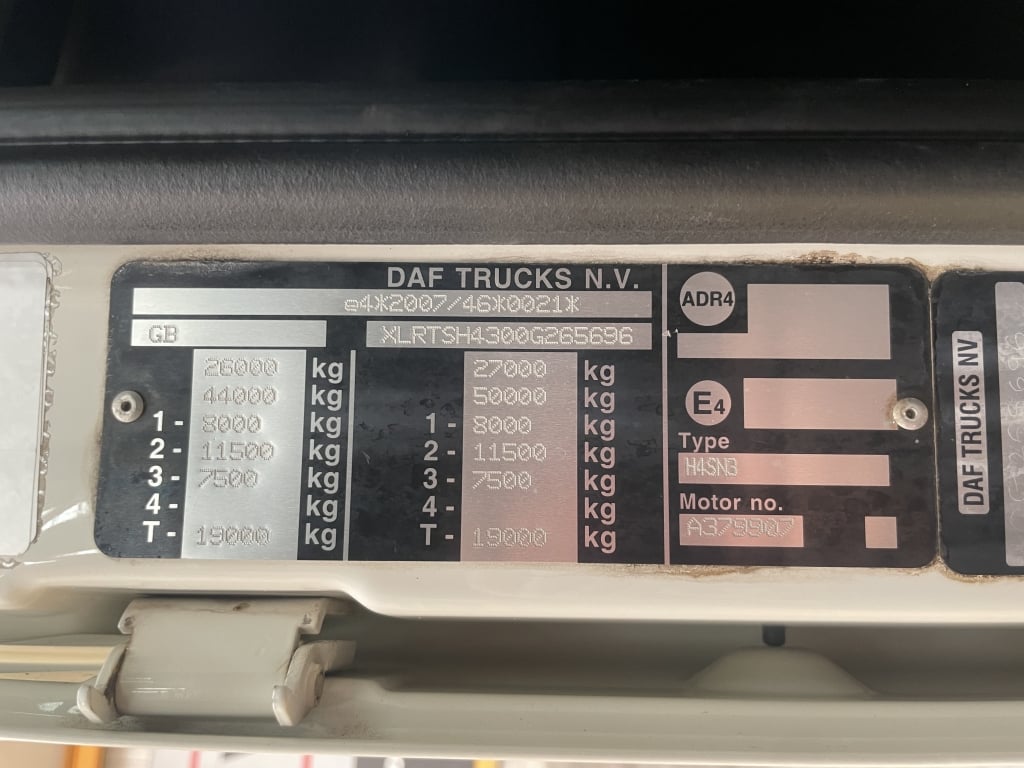 DAF XF106 530 *EURO 6* SUPER SPACE, 6X2 TAG AXLE TRACTOR UNIT – 2019 – NX19 OFU