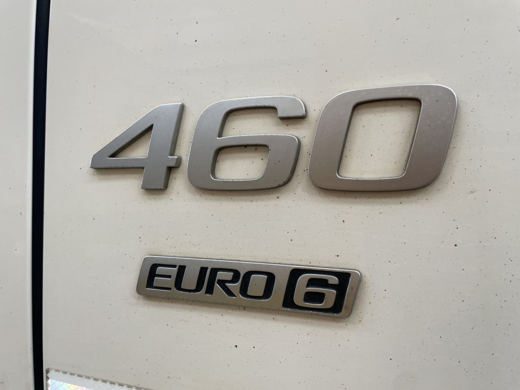 VOLVO FM 460 *EURO 6*, BENNE BASCULANTE 8X4 À TRIDEM EN ALUMINIUM – 2017 – YK17 OGL