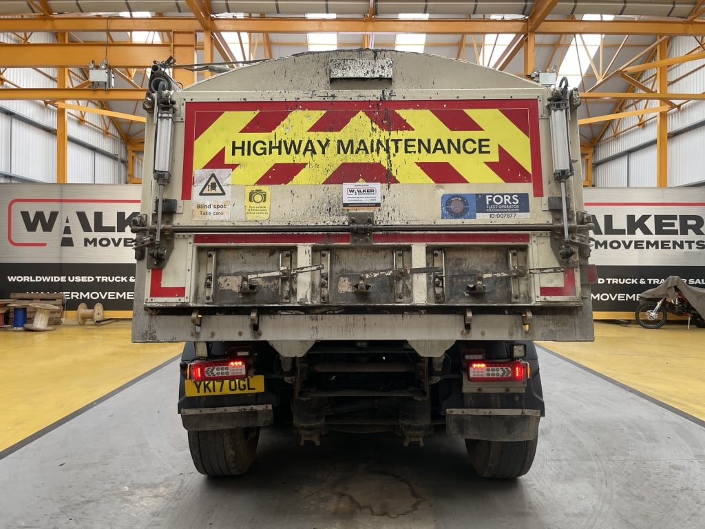 VOLVO FM 460 *EURO 6*, BENNE BASCULANTE 8X4 À TRIDEM EN ALUMINIUM – 2017 – YK17 OGL