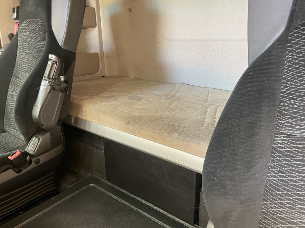 MERCEDES ACTROS 1843 STREAMSPACE *EURO 6* 4X2 TRACTOR UNIT – 2017 – YT17 JFN