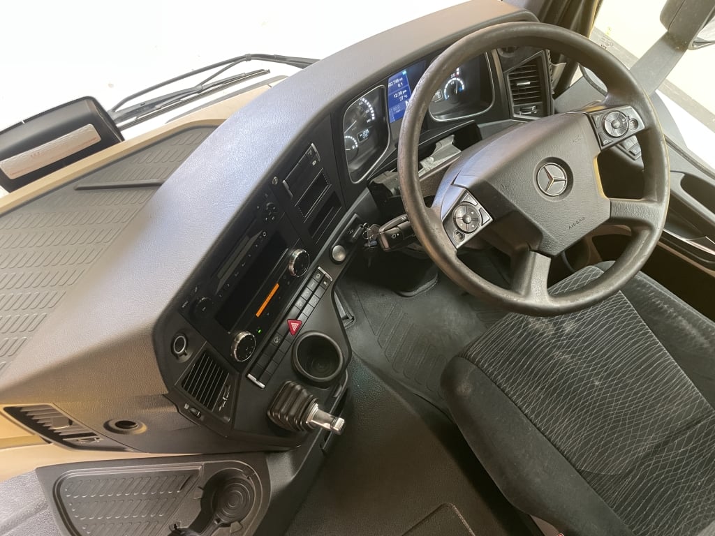 MERCEDES ACTROS 1843 STREAMSPACE *EURO 6* 4X2 TRACTOR UNIT – 2017 – YT17 JFN