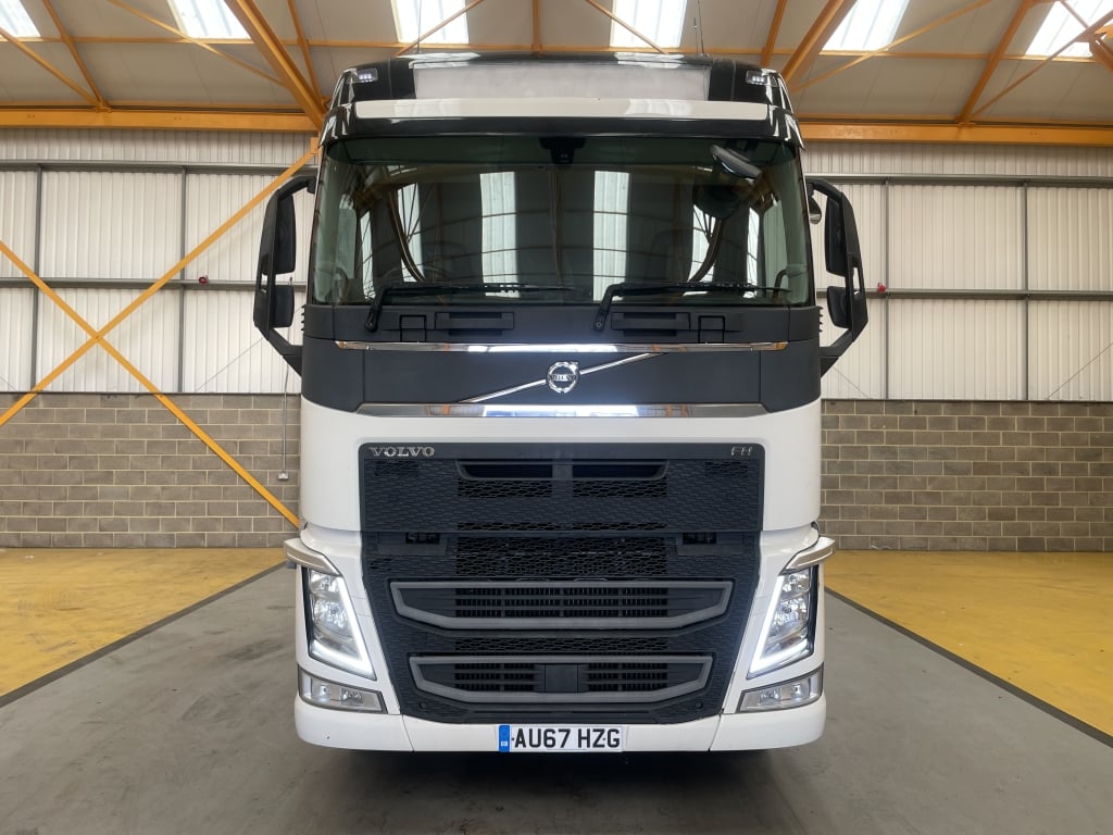 VOLVO FH 500 *EURO 6* GLOBETROTTER 6X2 TRACTOR UNIT – 2017 – AU67 HZG